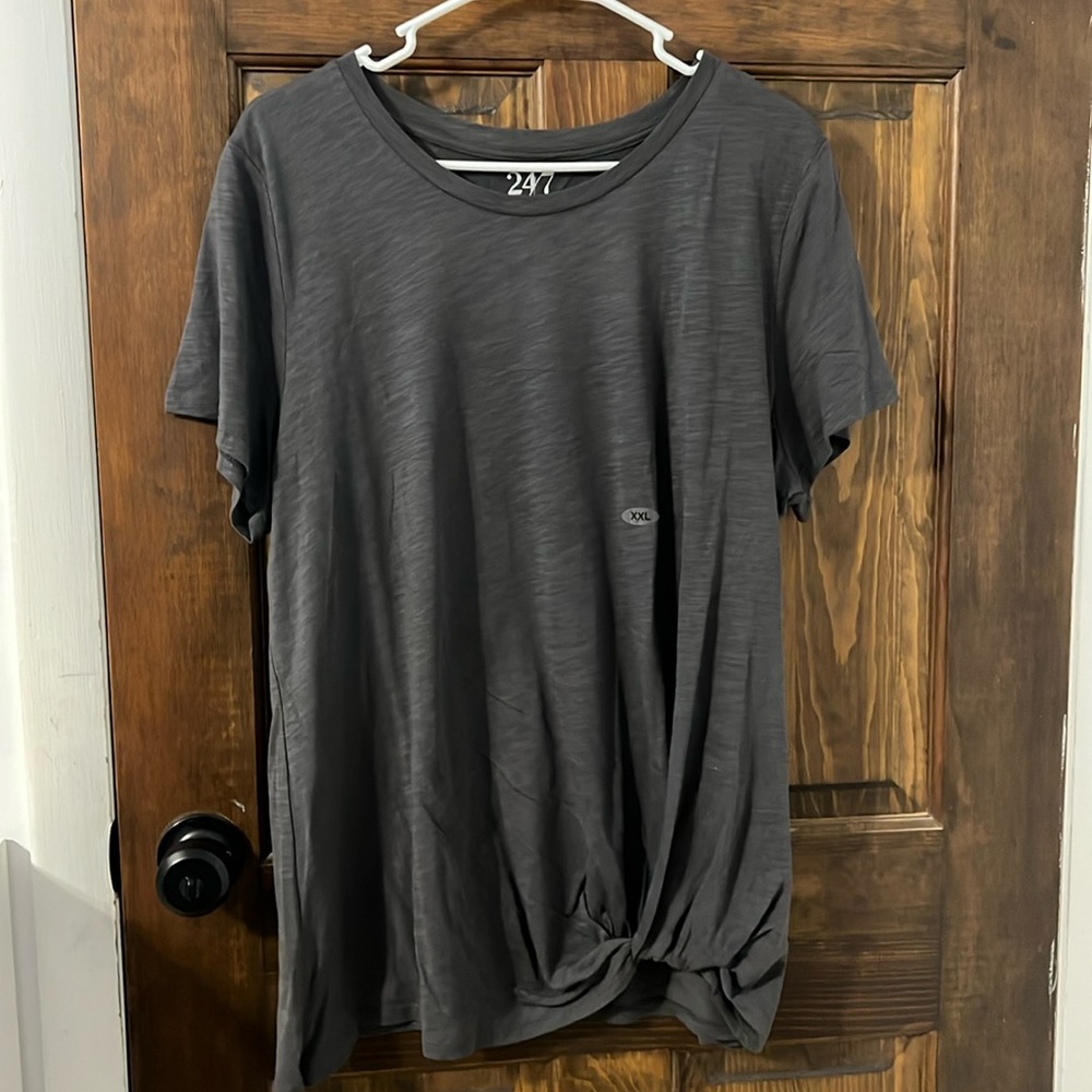 Maurice’s tee